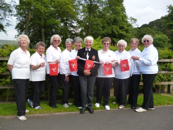 Team left to right Trish Bull, Joyce Kelly, Mary Moffatt, Lin Ruscoe, Margaret Tasker, Mary Simmonds (Referee), Val McFarlane (Captain), Lillian Slinger, Ann Gale, Jean Radcliffe